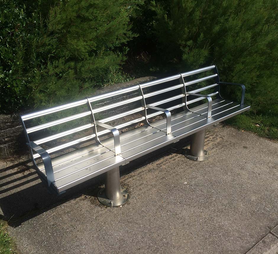 Stainless steel Swansea seat by Kent